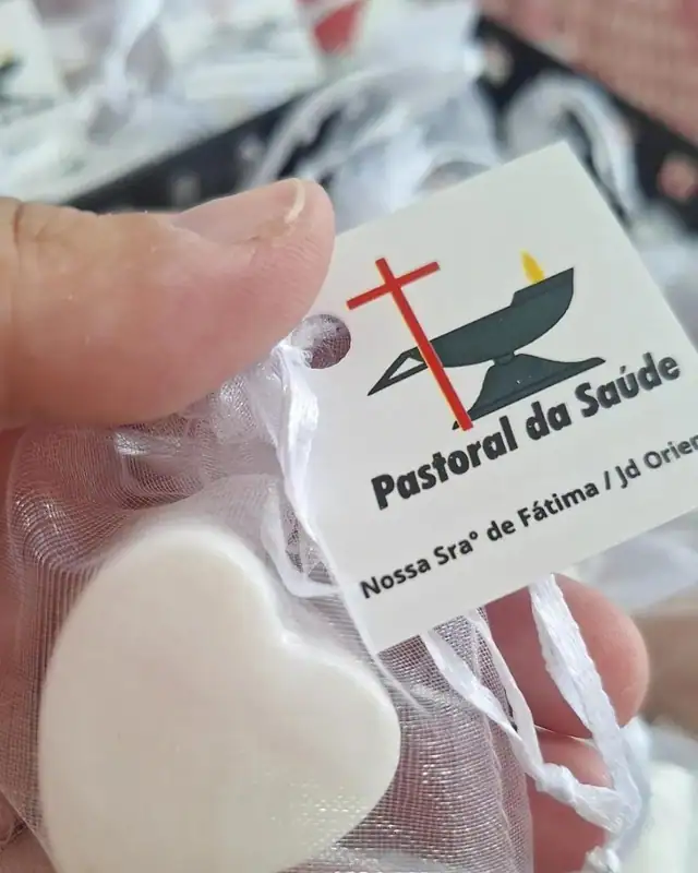 Mini sabonetes em formato de coração, 20 unidades, da Essência & Aroma